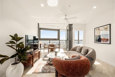 /international/au/4709-8-margaret-street-brisbane-city-qld-151096700/