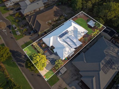 /international/au/6-riverstone-street-ningi-qld-152593892/