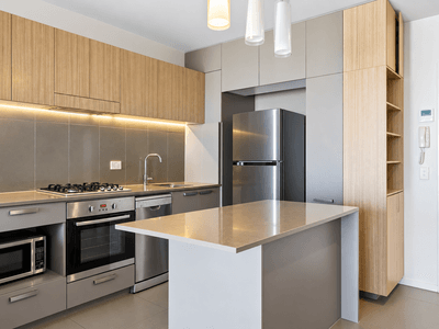 /international/au/504-16-aspinall-street-nundah-qld-152691044/