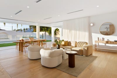 /international/au/5-iluka-street-palm-beach-qld-148176440/