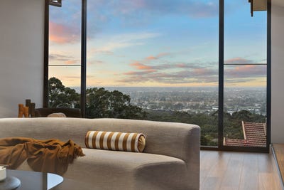 /international/au/11-seaview-crescent-panorama-sa-152096360/