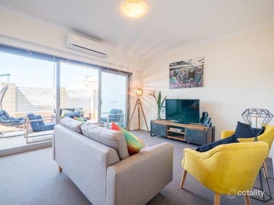 /international/au/20-7-streatham-street-beckenham-wa-148538096/