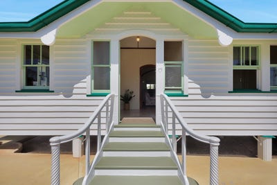 /international/au/19-high-street-north-mackay-qld-152192336/