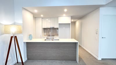 /international/au/10-1-lucinda-avenue-norwest-nsw-148146688/