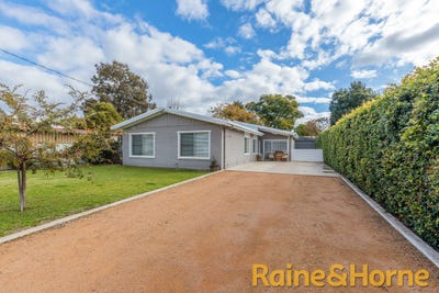 /international/au/27-bennett-street-dubbo-nsw-148503832/