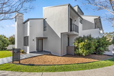 /international/au/8-18-fettlers-loop-whitebridge-nsw-148524640/
