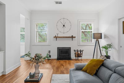 /international/au/19-edward-street-blackwood-sa-151121908/