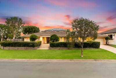/international/au/38-sandalwood-street-heathwood-qld-151236584/