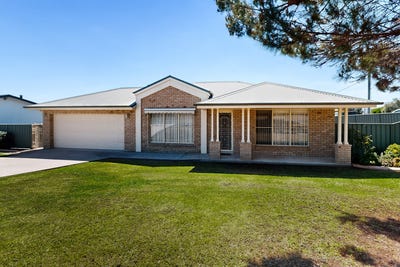 /international/au/12-collins-street-merriwa-nsw-152728336/