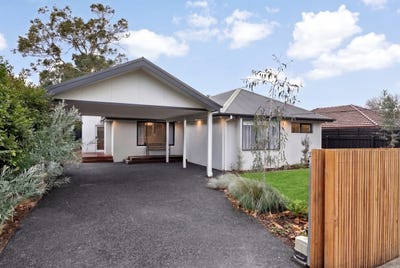 /international/au/17-jennifer-street-cheltenham-vic-151329508/