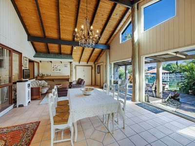 /international/au/6-yulunga-place-mooloolaba-qld-148543768/?lang=id