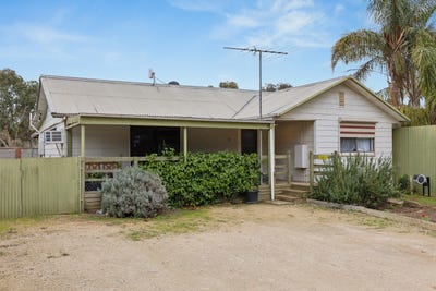 /international/au/17-south-terrace-callington-sa-148532112/