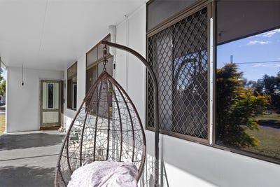/international/au/83-proposch-street-oakey-qld-152580244/