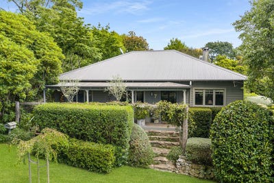 /international/au/7-region-street-burrawang-nsw-150997624/