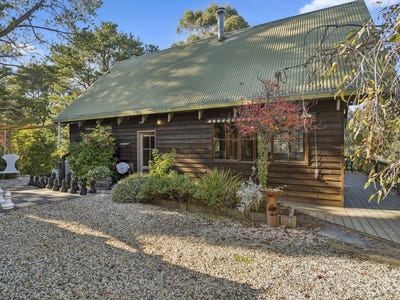 /international/au/6-murmuring-way-goughs-bay-vic-151003936/