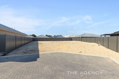 /international/au/32-arrowsmith-loop-south-guildford-wa-204225080/