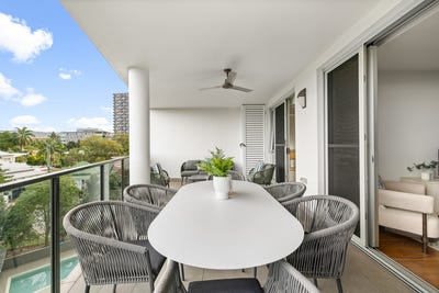 /international/au/47-68-benson-street-toowong-qld-151468336/