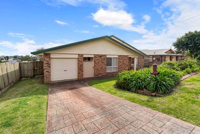/international/au/111-gorman-street-darling-heights-qld-148647232/?lang=en