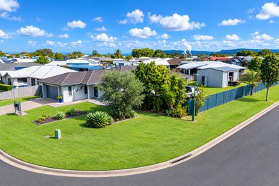/international/au/56-poulsen-drive-marian-qld-151620628/