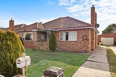 /international/au/12-iris-avenue-wendouree-vic-148586048/