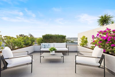 /international/au/14-87-howard-avenue-dee-why-nsw-151578644/
