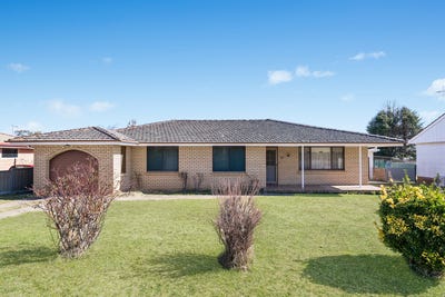 /international/au/33-wakeford-street-orange-nsw-148601412/