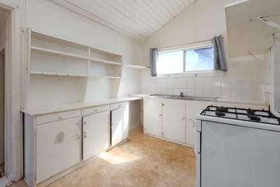 /international/au/92-ham-street-cloncurry-qld-152482640/