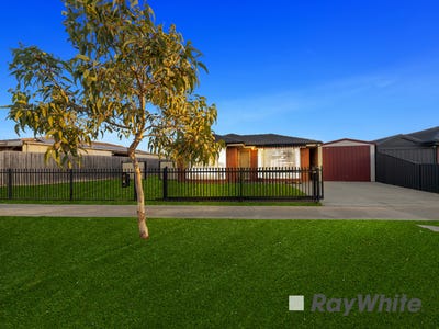 /international/au/16-marnie-drive-cranbourne-west-vic-152654092/