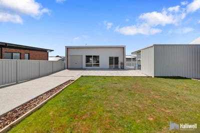 /international/au/33-chardonnay-drive-hawley-beach-tas-151302876/