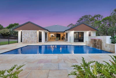 /international/au/15-samuels-road-branyan-qld-152592384/