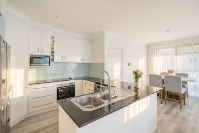 /international/au/3-35-queen-street-bongaree-qld-151261012/