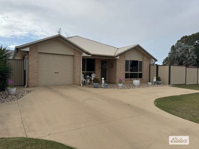 /international/au/14b-skewis-street-chinchilla-qld-151545076/