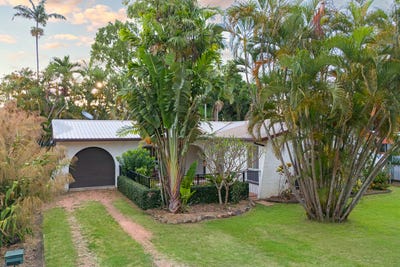 /international/au/1625-riverway-drive-kelso-qld-152669564/