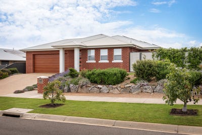 /international/au/140-litchfield-drive-thurgoona-nsw-150779092/