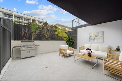 /international/au/g03-27-gertrude-street-wolli-creek-nsw-148423496/