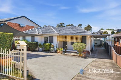 /international/au/93-king-road-fairfield-west-nsw-152534828/
