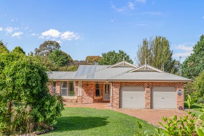/international/au/84-86-queen-street-oberon-nsw-150737508/
