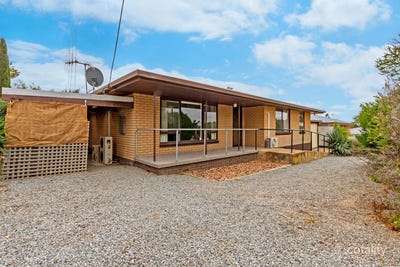 /international/au/9-centenary-road-streaky-bay-sa-151405552/