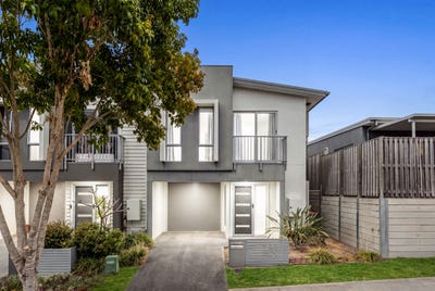 /international/au/30-koda-street-ripley-qld-152529200/