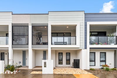 /international/au/18-hardy-loop-keysborough-vic-148441000/
