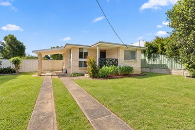 /international/au/119-west-birriley-street-bomaderry-nsw-152413076/