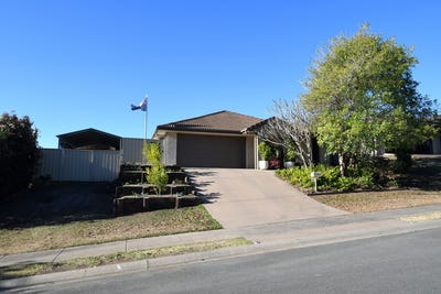 /international/au/12-bolingbroke-street-fernvale-qld-152559412/