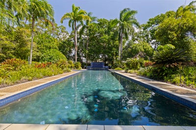 /international/au/2-18-28-st-crispins-avenue-port-douglas-qld-151034848/