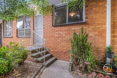 /international/au/8-37-corrigan-road-noble-park-vic-152479224/
