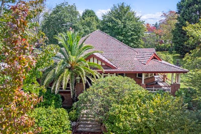 /international/au/144-wentworth-street-blackheath-nsw-150768608/