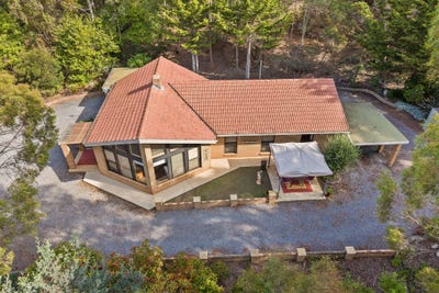 /international/au/10-barra-road-deloraine-tas-150712196/