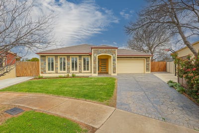/international/au/7-annunziata-court-mildura-vic-152412044/