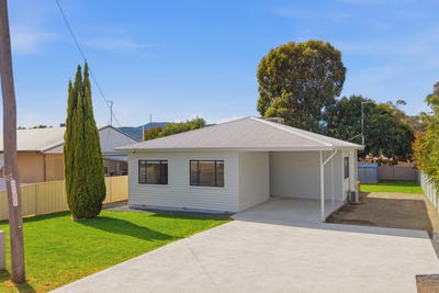 /international/au/33-churchill-street-tamworth-nsw-151157900/