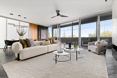 /international/au/28-marine-parade-st-kilda-vic-151044188/