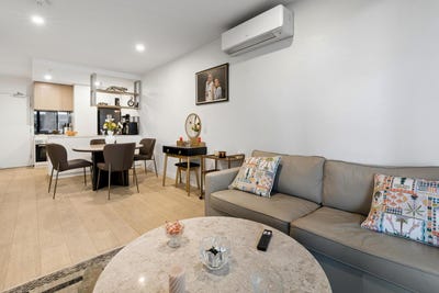 /international/au/308-1-olive-york-way-brunswick-west-vic-151445592/